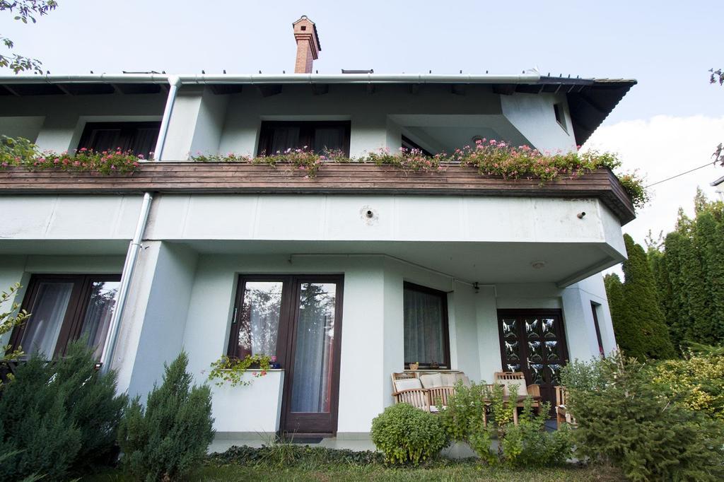 Dominika Apartman Hotel Budapest Exterior photo